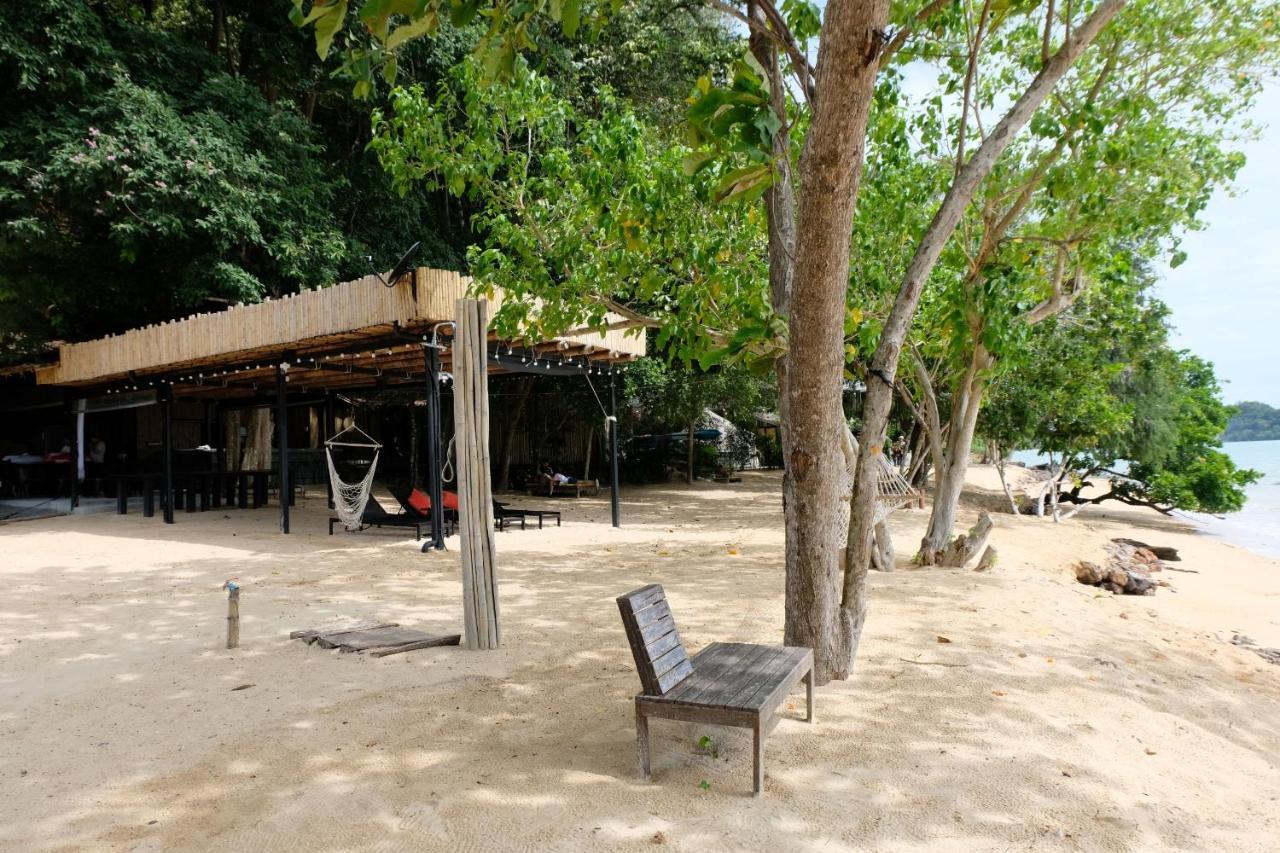 Touch Glamping Koh Yao Noi ทัช แกรมปิ้ง เกาะยาวน้อย Hotel ภายนอก รูปภาพ
