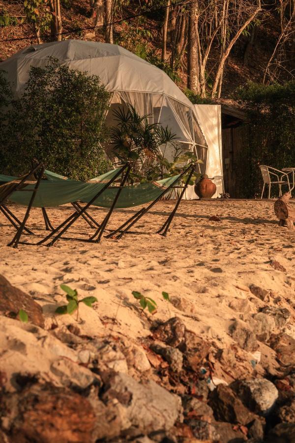 Touch Glamping Koh Yao Noi ทัช แกรมปิ้ง เกาะยาวน้อย Hotel ภายนอก รูปภาพ